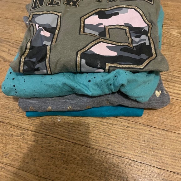 Girls size 10/12 long sleeve shirts - Picture 2 of 2
